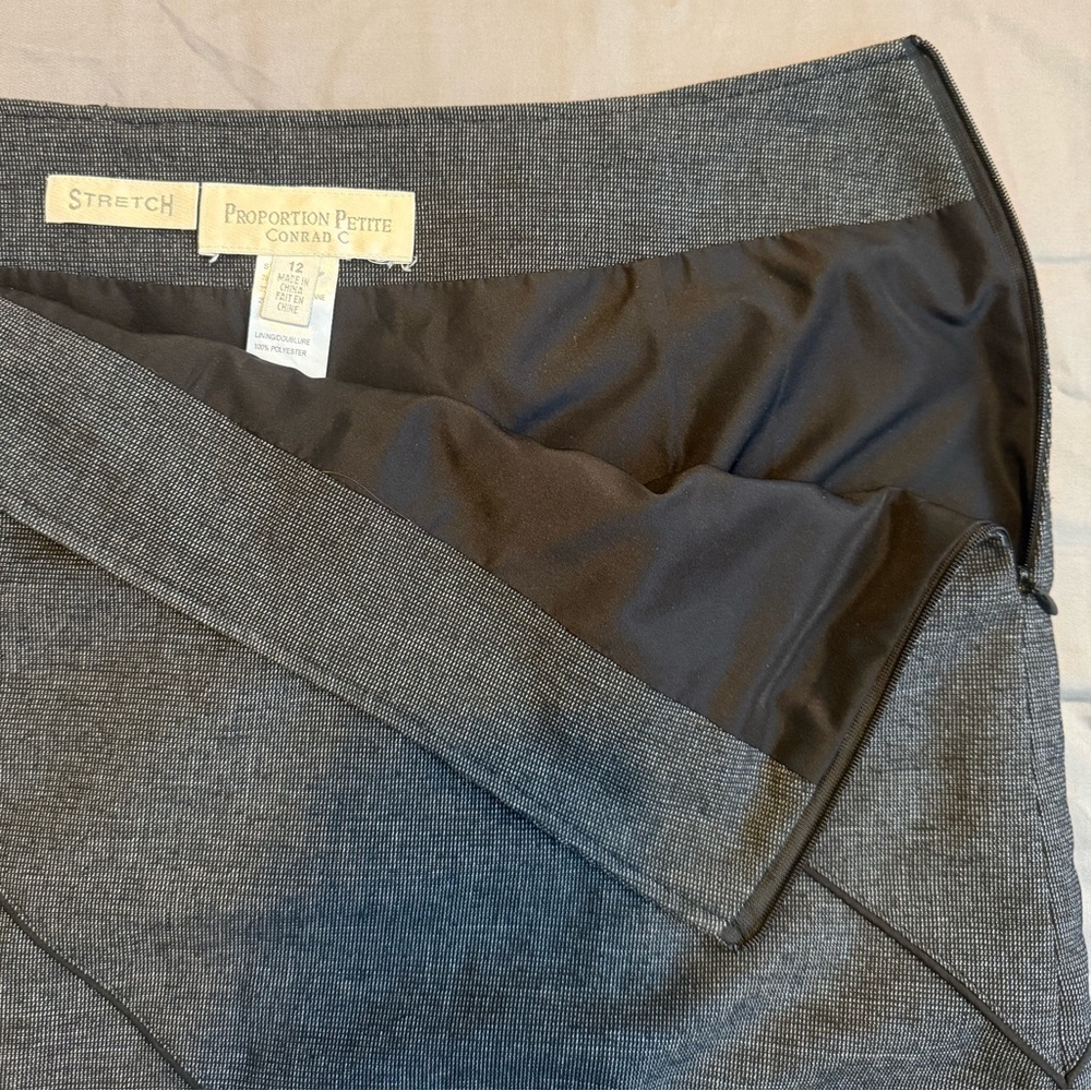 Conrad C Proportion Petite Fluted Trumpet Skirt Size 12P - Picture 3 of 4